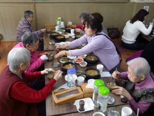 [요양시설] 특화 프로그램 '마포의 맛집을 찾아서'