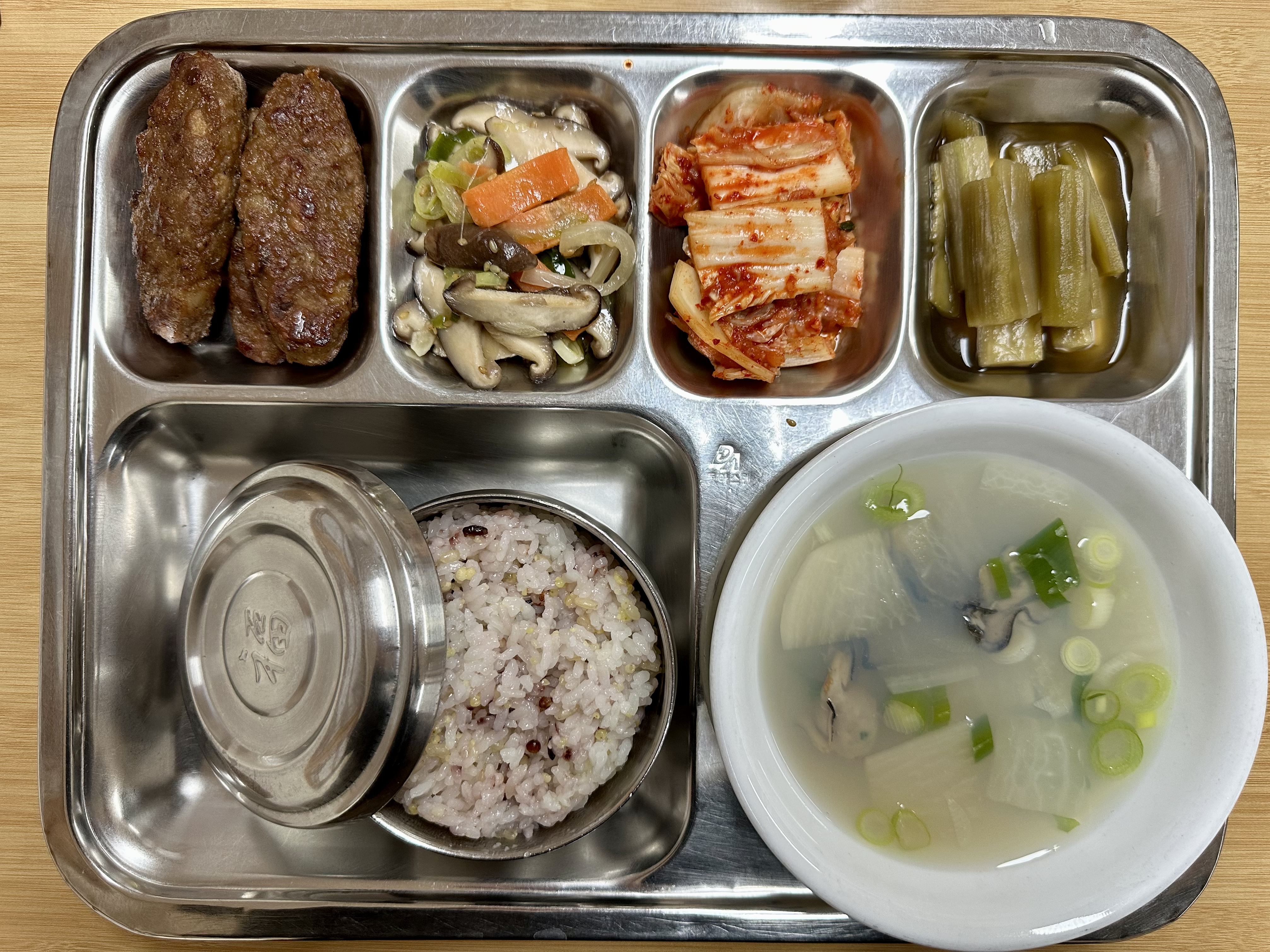 25.12.23.(화) 석식